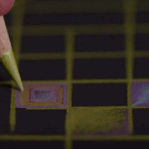 Crayons de couleurs effet metallisé Derwent