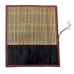 Natte bambou foncé 30 x 35 cm - Trousse synthétique cousue - 8 compartiments grand format - pinceaux huile, acrylique, aquarelle