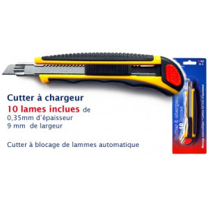 Cutter à blocage de lames automatique