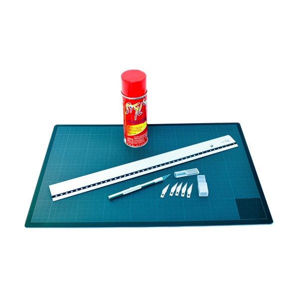 Kit découpe petit format : tapis de coupe, scalpel, règle et bombe