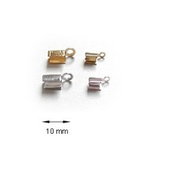Embouts de lacet de cuir ou coton.